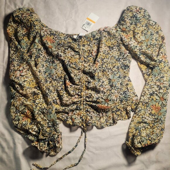 NWT! ASTR The Label Blouse Mini Floral Front Tie Rouched Ruffled Edges - Size S - Picture 8 of 13